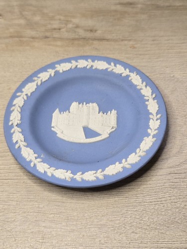 Wedgwood Jasperware Glamis Castle 4,5" Schmuckteller - Bild 2 von 6