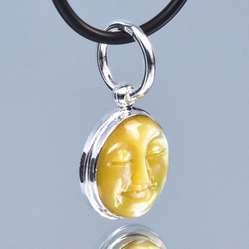 Carved Moon-Face Pendant Sterling Silver Mother-of-Pearl Abalone Shell 3.17g - Picture 2 of 12