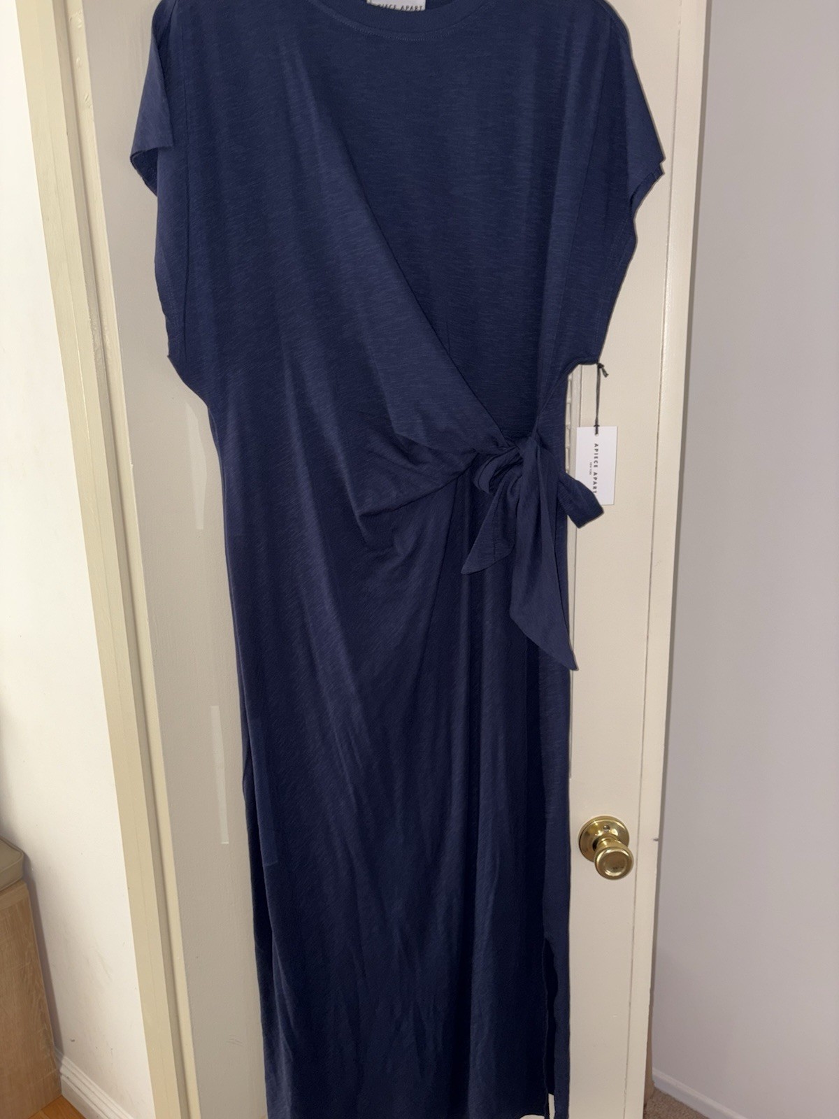 Picture 1 of 4