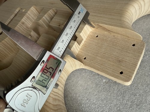 james tyler guitar body - Picture 11 of 11