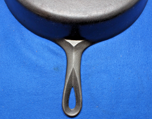 Vintage Griswold Erie PA #10 Cast Iron Skillet 716C Pour Spouts Small Block Logo - Picture 5 of 20