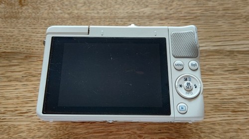 Canon EOS M100 Mirrorless Digital Camera Double Lens Kit White  24.2MP - Picture 8 of 16