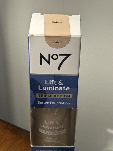 No7 Lift & Luminate TRIPLE ACTION Serum Foundation 30ml SPF15 Calico - Picture 3 of 4