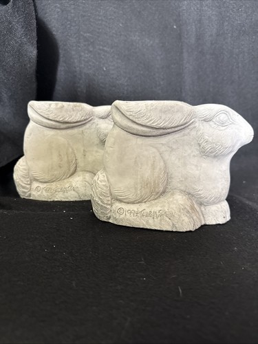 2 Stück The Stone Bunny Hasen 1994 Telle M Stein Künstler Kerzenständer Halter RAR - Bild 6 von 11
