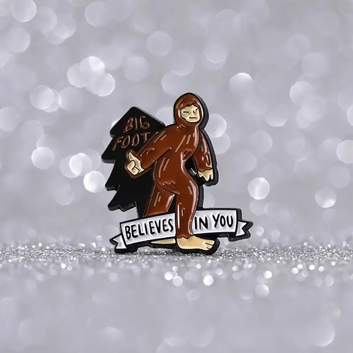 Cryptids Believe In You! Pins - Bigfoot Nessie Jersey Devil Jackalope Aliens UFO - Bild 15 von 16