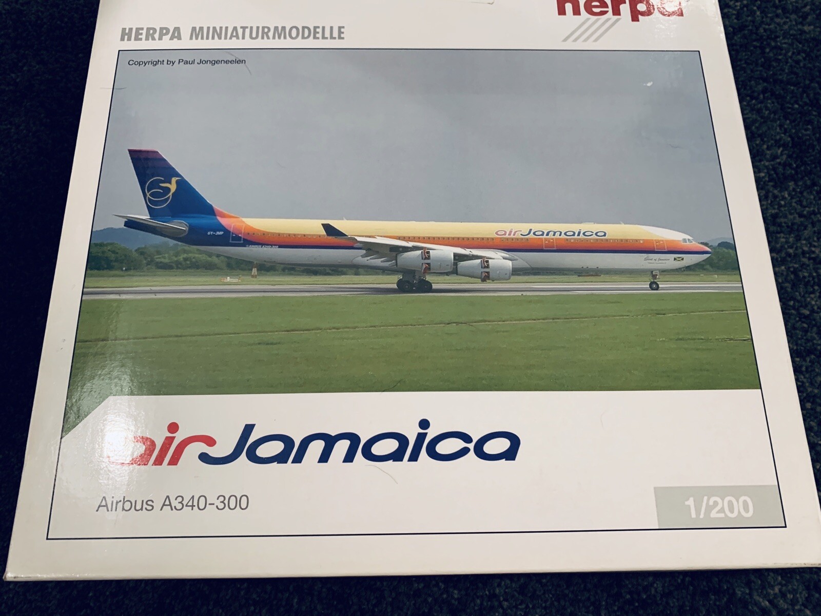 Alas de Herpa 1 200 550543 aire Jamaica A340-300 Alas de Herpa 1 200 550543 aire Jamaica A340-300