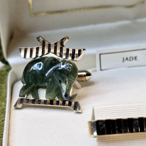 Vintage SWANK Grand Prix Jade Elephant Cufflinks W/tie Clip IOB