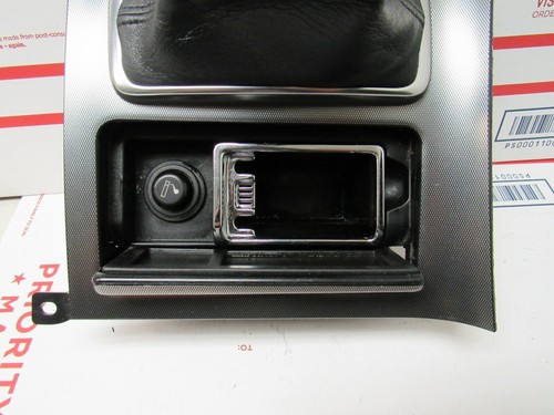 Infiniti M45 2006 2007 consola central palanca de cambios - Imagen 4 de 6