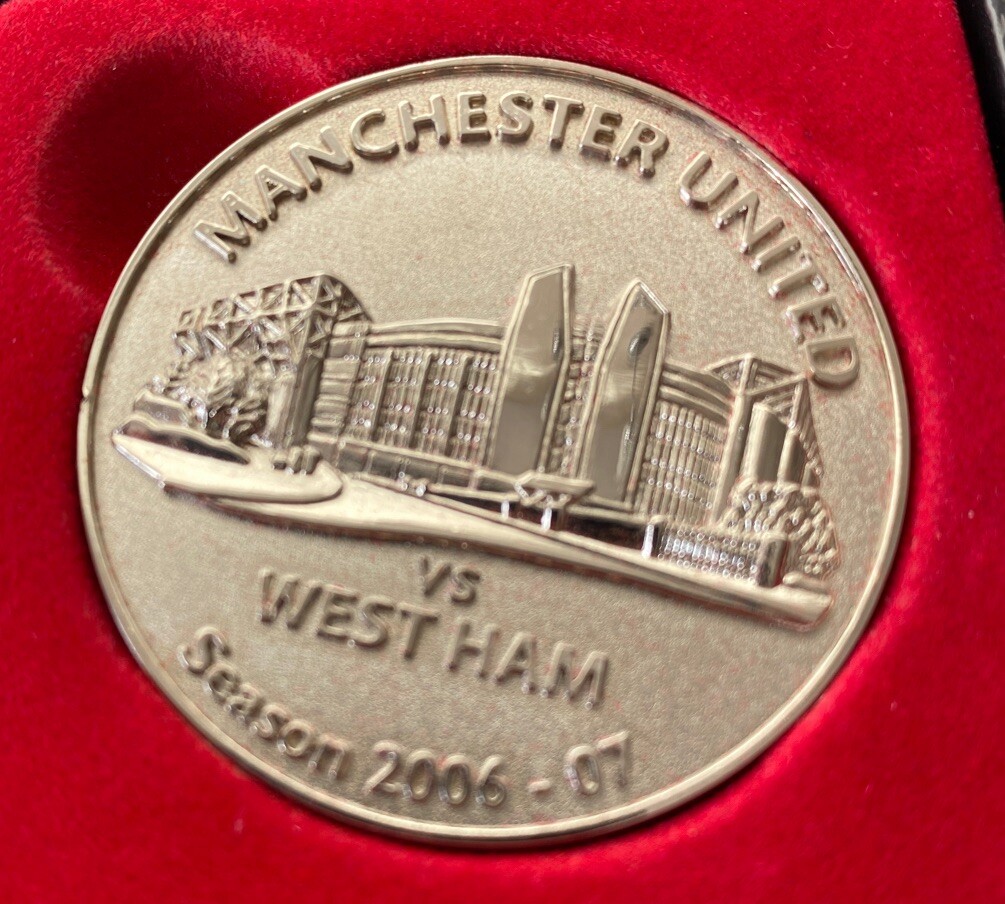 Manchester United v West Ham United - 2006/07 - Medal