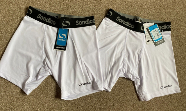 BNWT 2 X SONDICO Base Layer Skins Compression shorts white size 13 years old BNWT 2 X SONDICO Base Layer Skins Compression shorts white size 13 years old