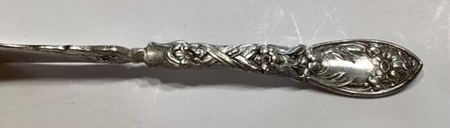 Vintage Oxford Silver Plate Twist Handle Butter Knife Narcissus 7 1/4 in - Picture 6 of 7