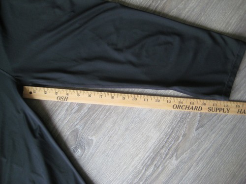 Fabletics Women's Cropped Leggings Black  Sz M - Picture 3 of 6