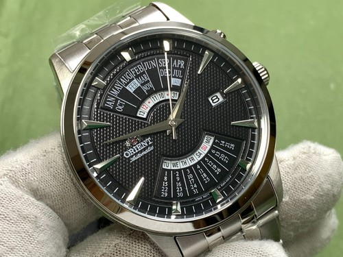Orient Perpetual Calendar Black Dial Silver s/s 5 Atm 21 Jewels Auto Men's Watch