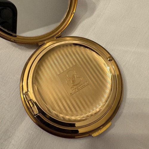Stratton Vintage Medallion design powder compact 1950-1960's