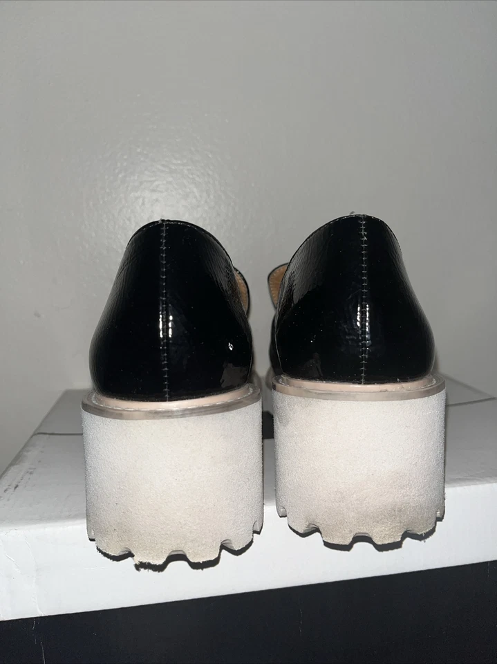 Mocassim anilha Dolce Vita Henri em couro envernizado preto feminino tamanho 9 - Imagem 4 de 4