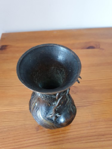 Chinesische Bronze Vase 19.Jh. mit umgerolltem Drachen 8x18 cm - Bild 6 von 8
