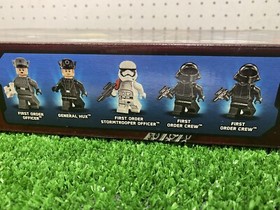 LEGO 75104 Star Wars Kylo Ren's Command Shuttle Factory Sealed Retired 1/18 BB52