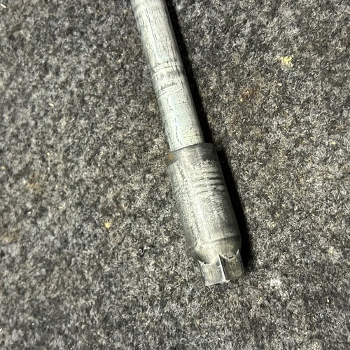 1990 KAWASAKI KDX200 KDX 200 FRONT AXLE OEM  - Picture 2 of 3