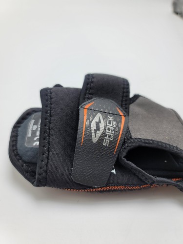 Shock Doctor 824 Wrist Support w/ Stays and Straps - Picture 5 of 6