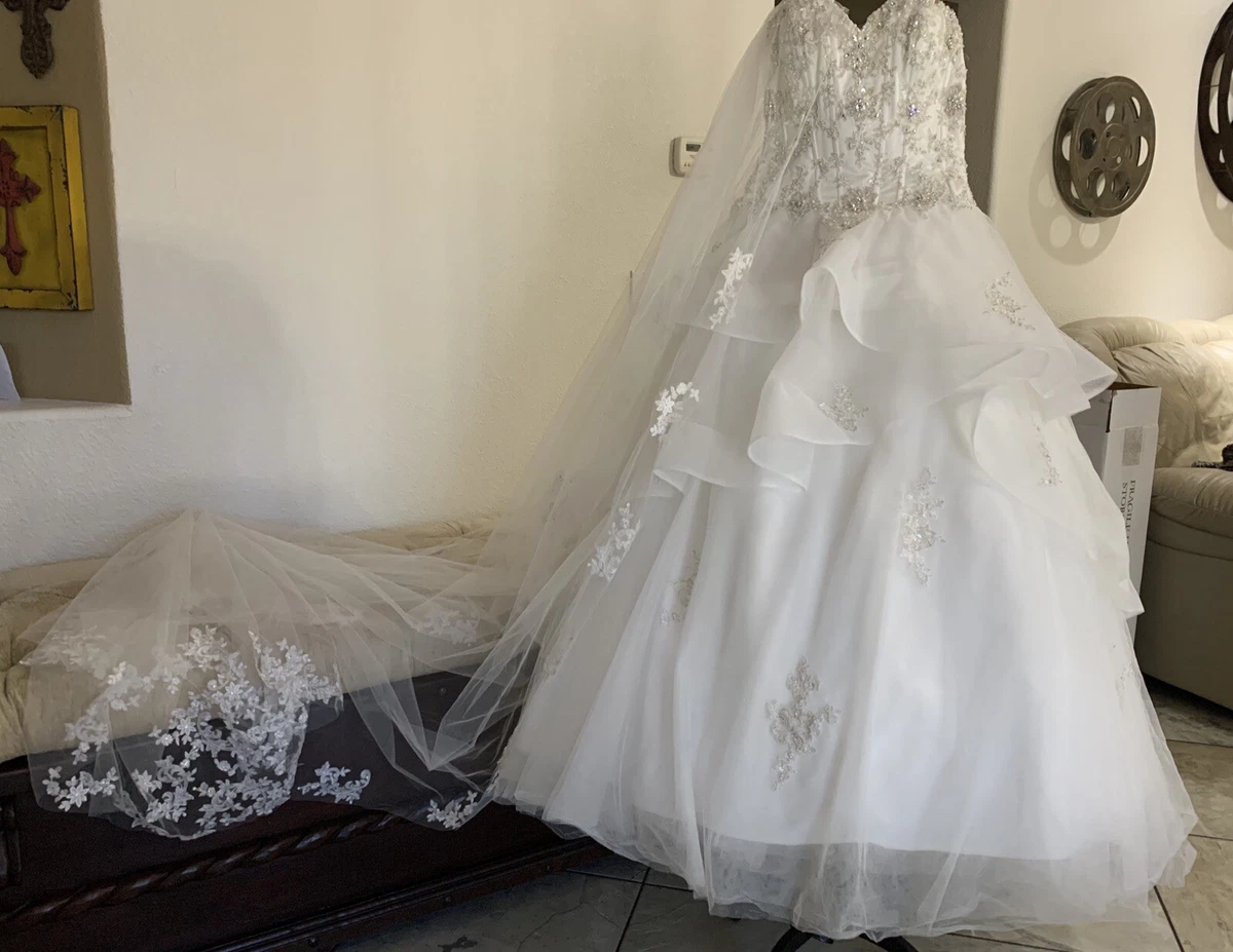 Alfred Angelo Belle Wedding Gown with Slip Cathederal Veil Size