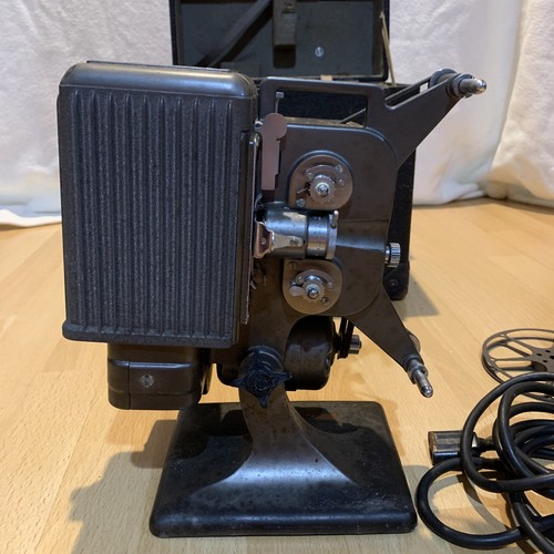 Kodascope Eight Model 70 8mm Film Projector Antique W/ Original Case Not Working - Picture 4 of 11
