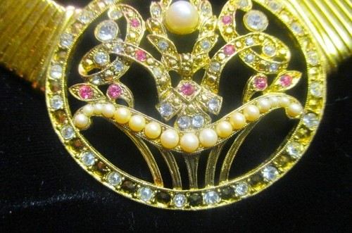 RARE RICHELIEU GOLD TONE CHOKER- PEARL & RHINESTONE MEDALLION- HOLLYWOOD REGENCY - Picture 6 of 21