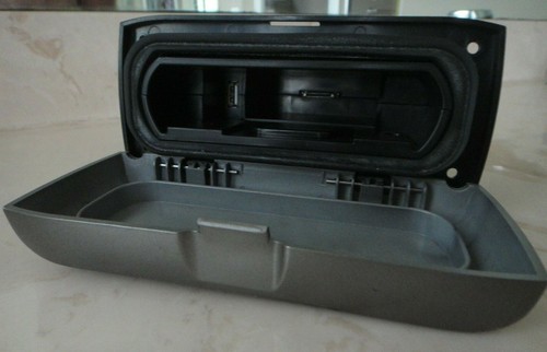 Base/montaje marino SIMRAD SonicHub con USB y conector iPod/iTouch de 30 pines - Imagen 4 de 4