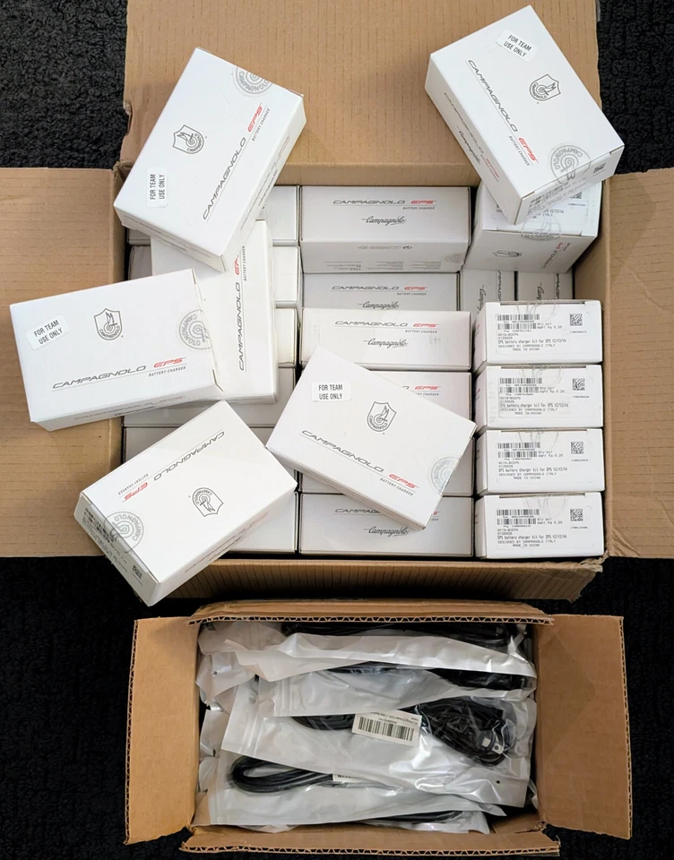 Campagnolo EPS V2/V3/V4 Charger - new in-the-box & AC power cable - Image 4 of 4