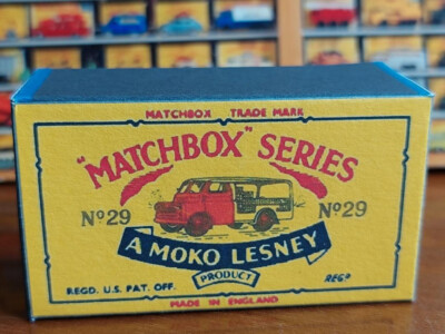 d    Matchbox Lesney No. 29    Reprobox Milk Van Moko Box Matt 280g    