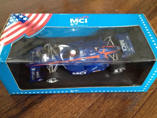 1:18 Minichamps Reynard Ford #25 MCI Arciero-Wells Papis 'MCI' - Picture 2 of 2