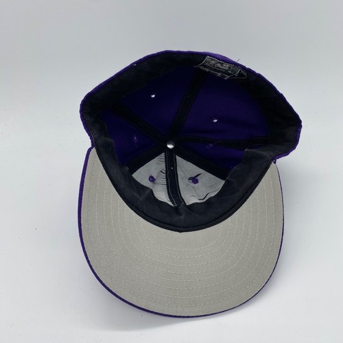 Vintage Classic Sportswear Washington Huskies Fitted Hat Cap Purple Size 7 7/8 - Picture 5 of 7