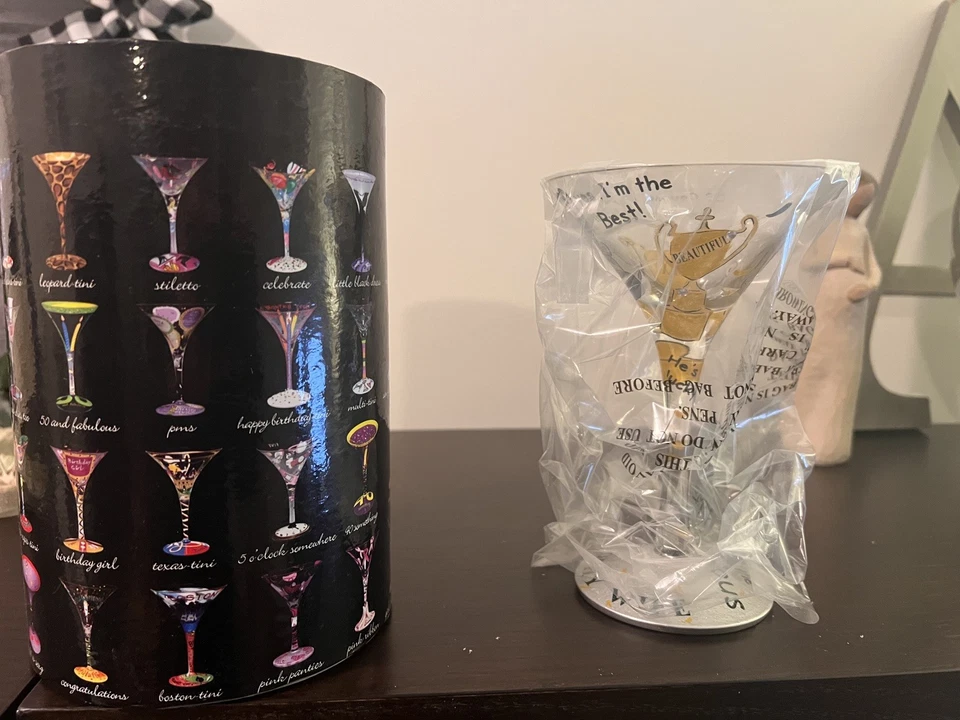 Vidrio Lolita Martini "Esposa Trofeo" 7 OZ Nuevo En Caja Foto 3 de 4