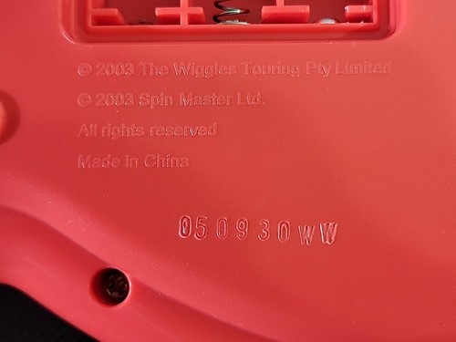 The Wiggles 2003 Spin Master Sing & Dance Guitar Tested & Works Kids Music - Picture 7 of 7