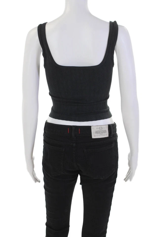 Regata By Together Feminina Cropped Meio Botão Sem Mangas Preta Tamanho Pequeno - Imagem 3 de 4