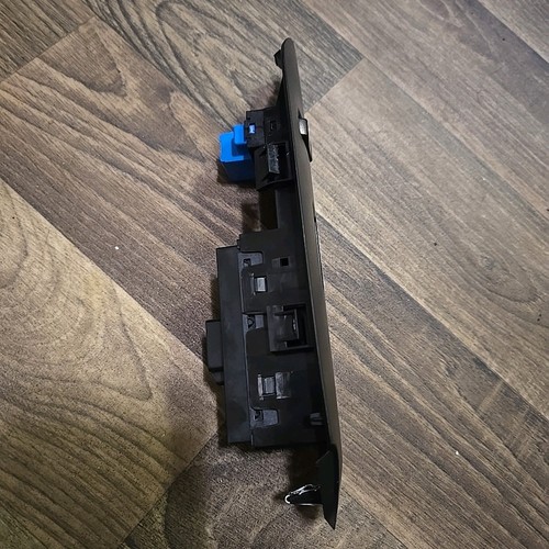 FRONT PASSENGER WINDOW SWITCH BEZEL fits CHEVROLET TRAX LS 2013 - 2020 - Picture 8 of 11