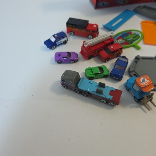 Micro Machines Transforming Playset - Micro Combo + 20 cars! - Picture 7 of 14