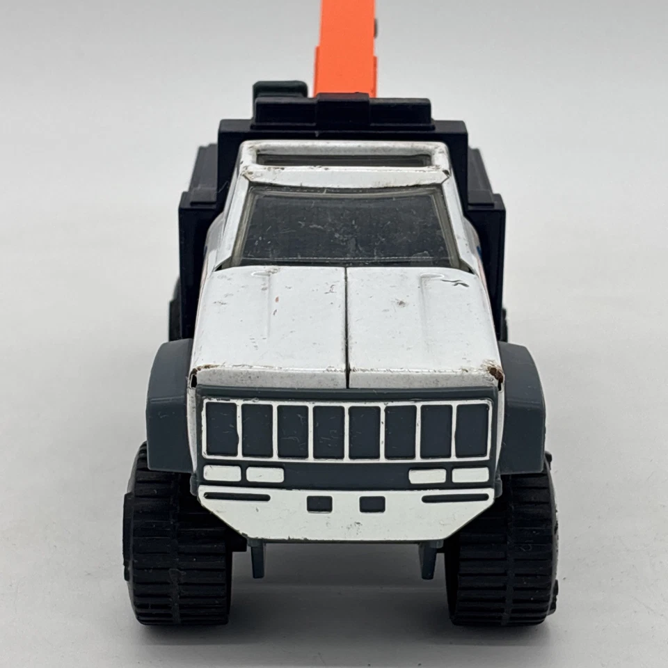 Vintage 1991 Tonka Utility Tow Truck Iguana Towing 24 Hour Towing - Image 3 of 4