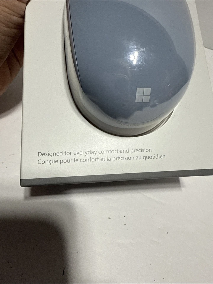 Microsoft Bluetooth Mouse (RJN-00013) Pastel Blue Model 1929 New - Image 3 of 4