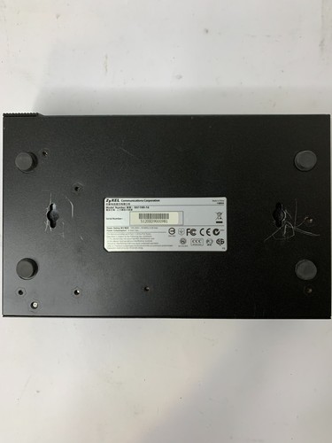 ZyXEL GS1100-16 16 Port Unmanaged Gigabit Switch - Tested - Picture 6 of 6