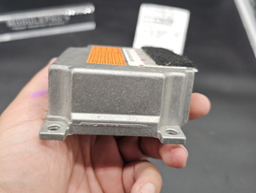 00-06 Mercedes W216 W220 S500 CL500 SRS Control Module OEM 002-820-81-26 - Picture 6 of 10