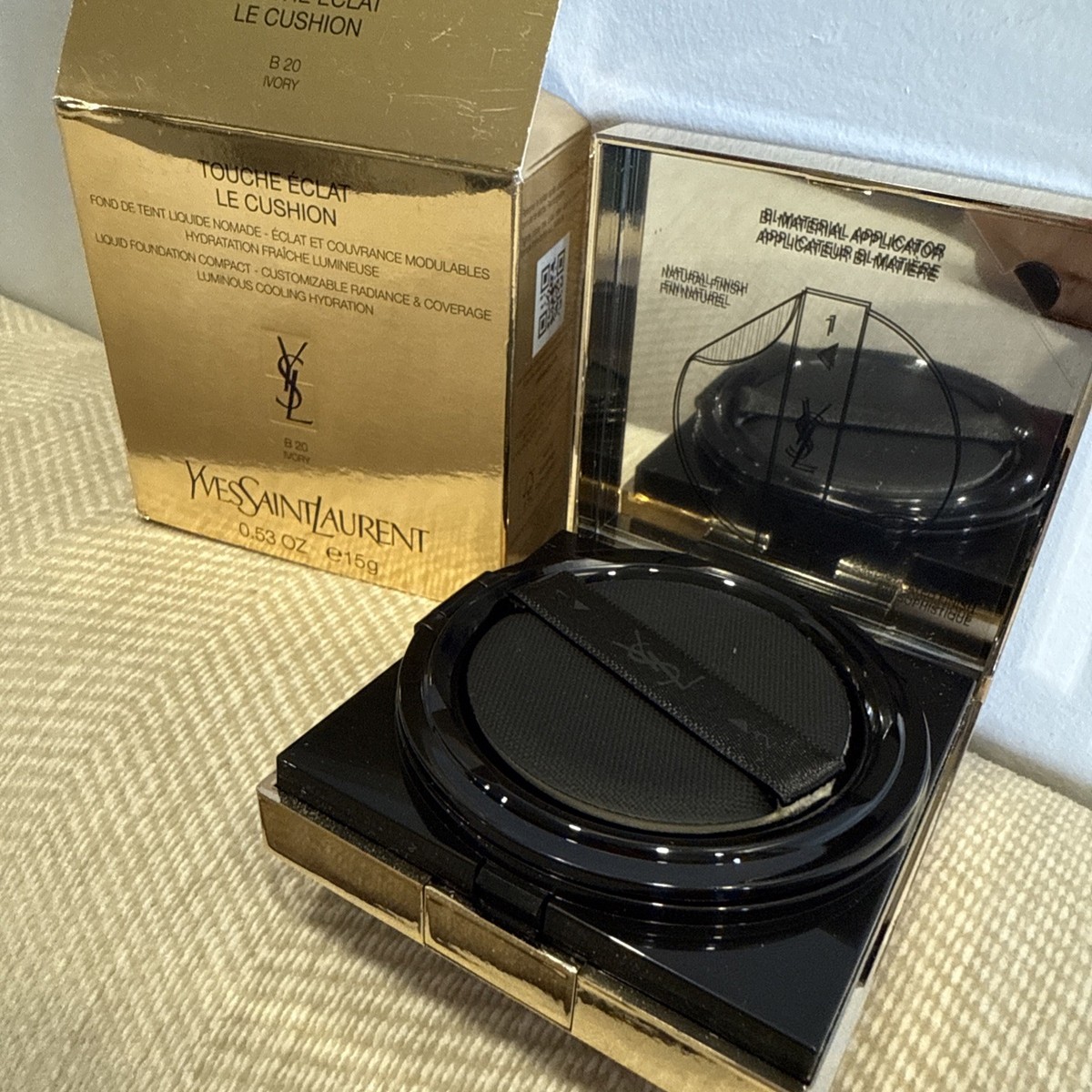 YSL Touche Éclat Le Cushion - B20 IVORY -LIGHTWEIGHT FOUNDATION