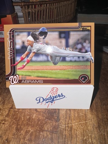 CJ Abram's #122 Topps 2025 Serie 1 Oro 148/2025 Nazionali - Foto 3 di 4