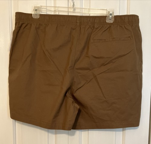 Neu mit Etikett Old Navy Jogginghose Sommershorts Herren XXL integriert Flex Gummizug khaki 6" Schrittlänge - Bild 3 von 3