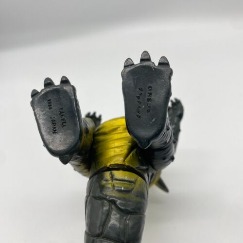 Ultraman Soft Vinyl Figures Black King Bandai 1983 Made in Japan Vintage Toys - Picture 11 of 17