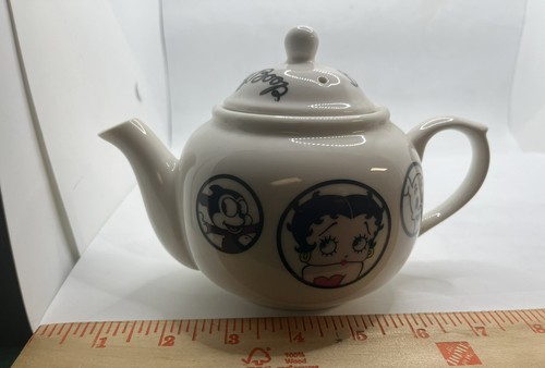 Vintage 2002 Betty Boop Tea Set Teapot 4 Teacups 2 Plates - Picture 17 of 23