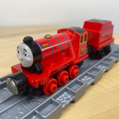 Thomas the Tank Engine - Take and Play Engines - Free Postage - Select Engine  - Picture 685 of 1,270