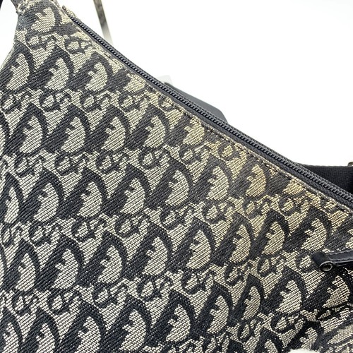Authentic Christian Dior Black Logogram Oblique Canvas Messenger Bag - Picture 11 of 12