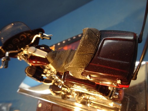 1/18 MAISTO (2003 ):Motorcycle HARLEY DAVIDSON " Ultra Classic Electra Glide " - Bild 10 von 19