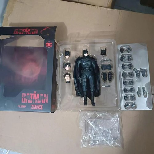 New Mafex 188 The Batman Movie 2022 New Batman 6 Inch In Stock Anime Collection - Picture 9 of 24
