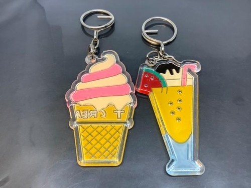 2 Vintage Keyring ICE CREAM CONE Keychain HOT FUDGE SUNDAE Porte-Clés WATERMELON - Bild 2 von 3